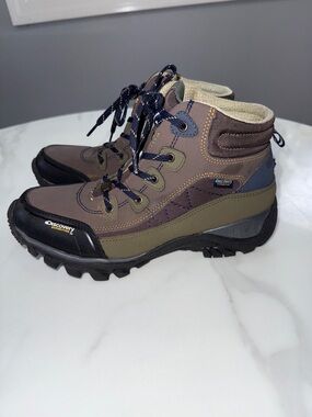 Discovery Brown Olive and Navy Lace-Up Women's Hiking Boots